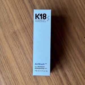 K18 Biomimetic Hairscience AirWash Dry Shampoo - Light Blue